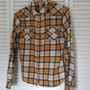 100% cotton flannel snap button down shirt